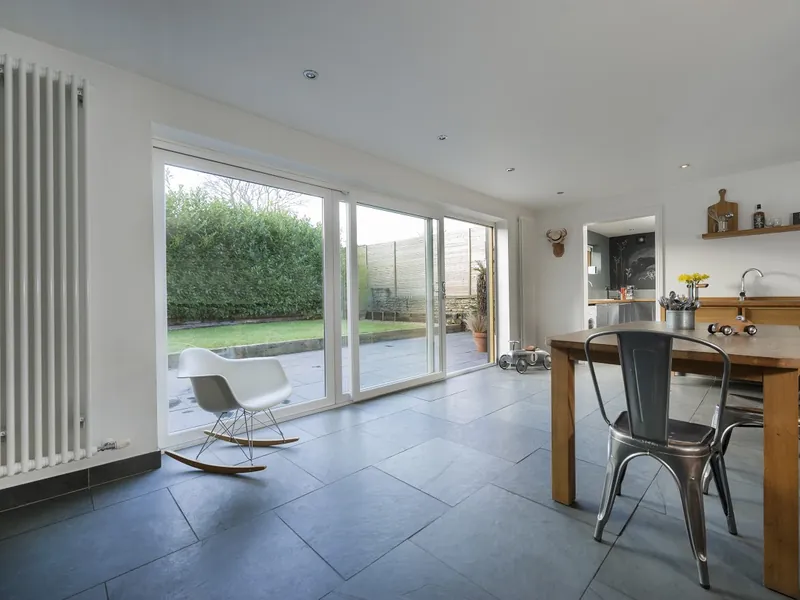 Sliding Windows — Gallery Bloomsbury